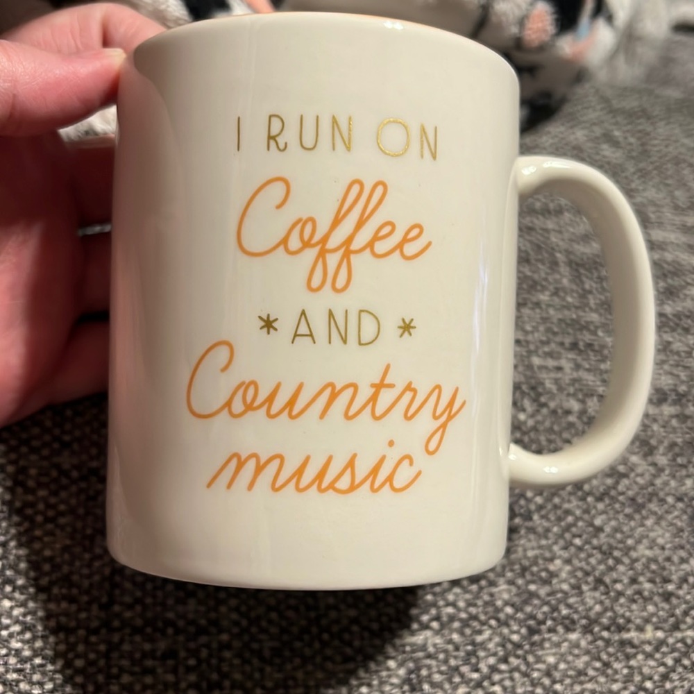 NWT Room Essentials “ I Run on Coffee and Country Music” Mug